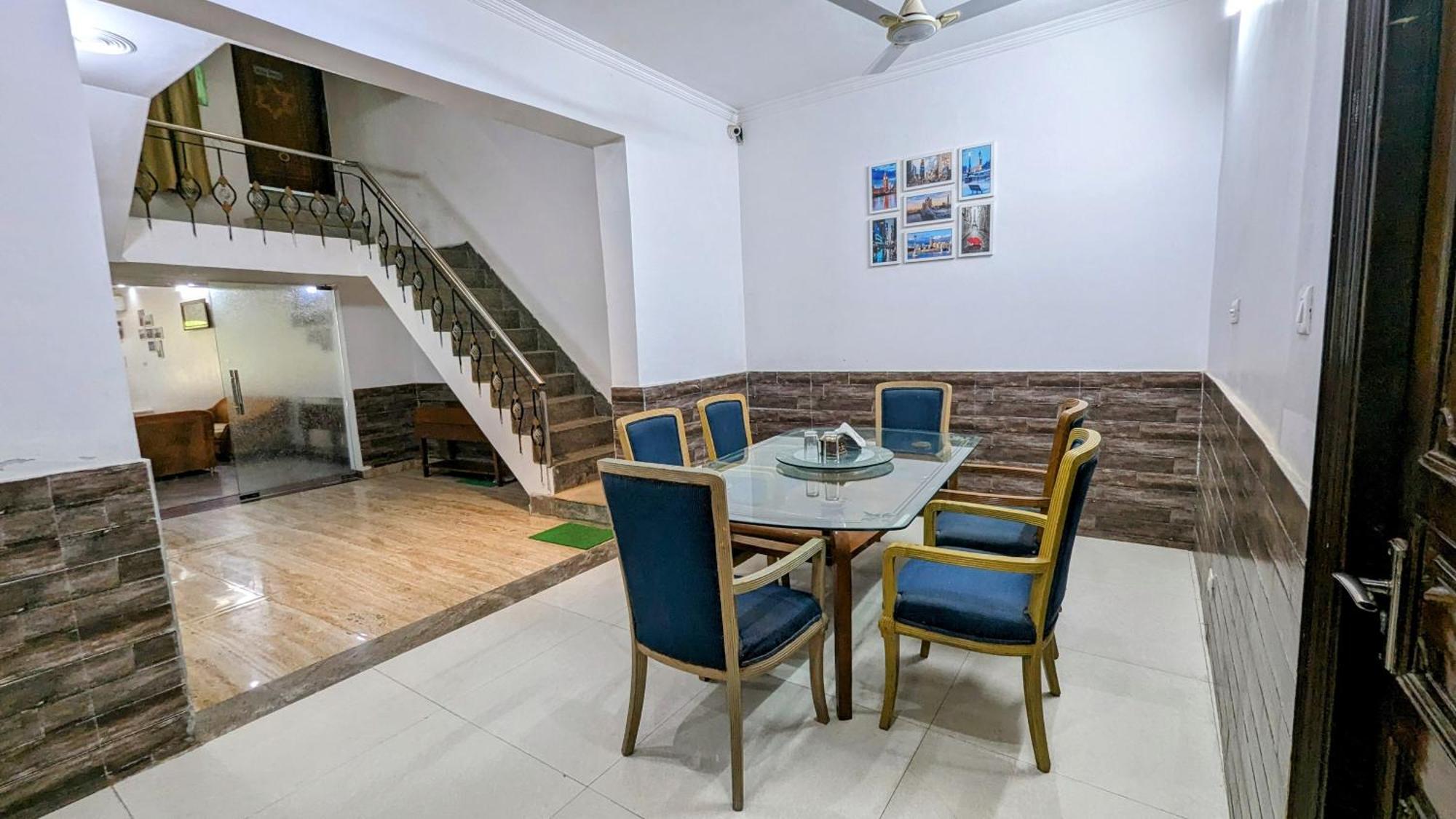 Hotel Lecston @Yashobhoomi Dwarka Sector - 25 Metro Station Делхи Екстериор снимка