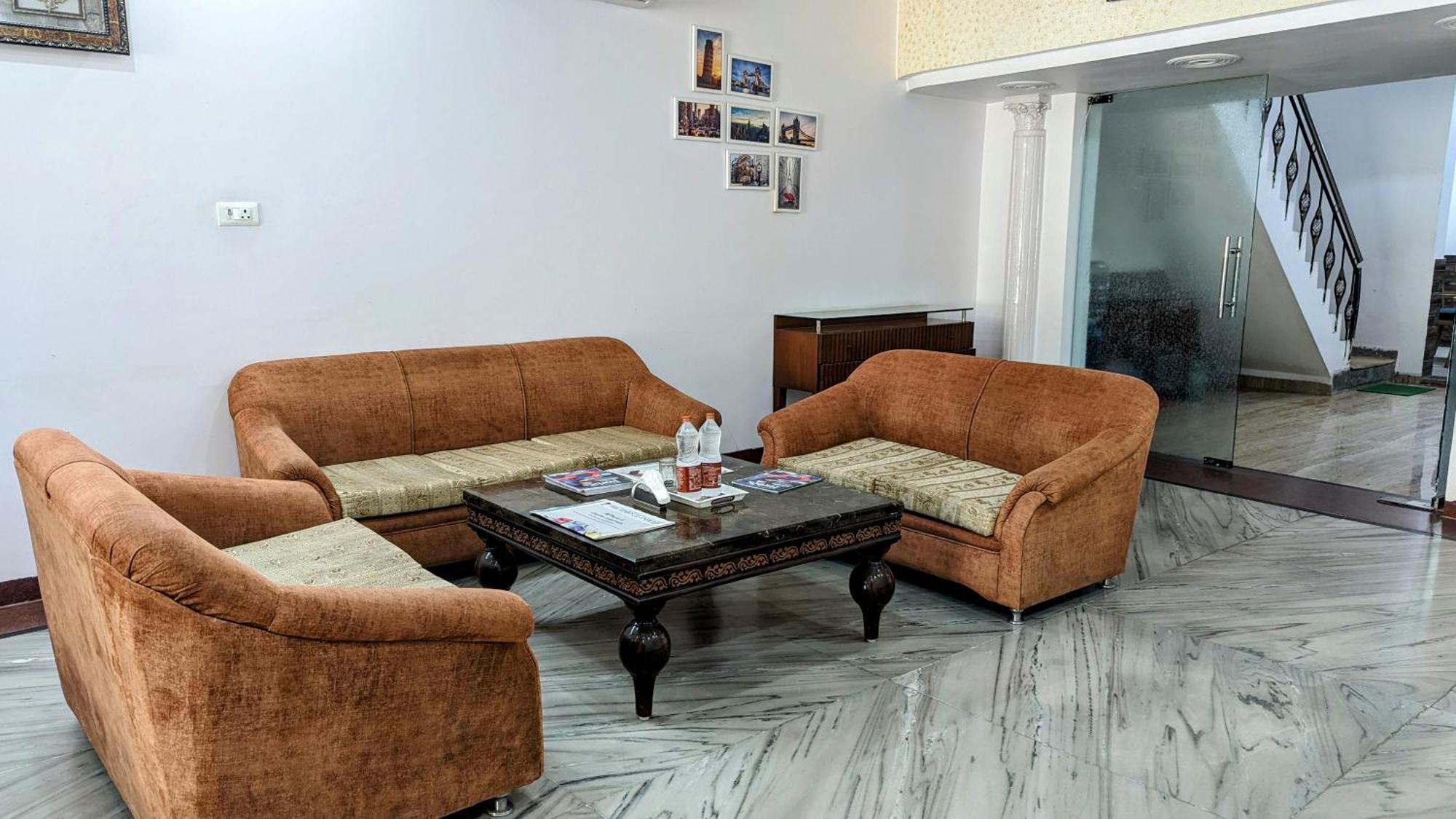 Hotel Lecston @Yashobhoomi Dwarka Sector - 25 Metro Station Делхи Екстериор снимка