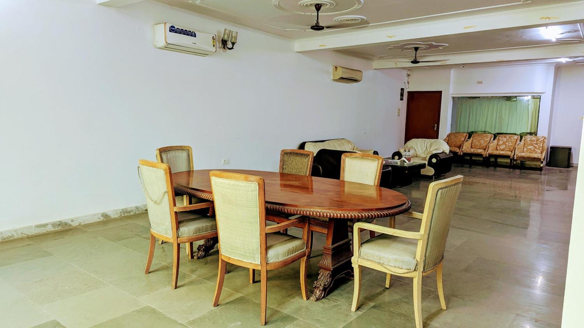 Hotel Lecston @Yashobhoomi Dwarka Sector - 25 Metro Station Делхи Екстериор снимка