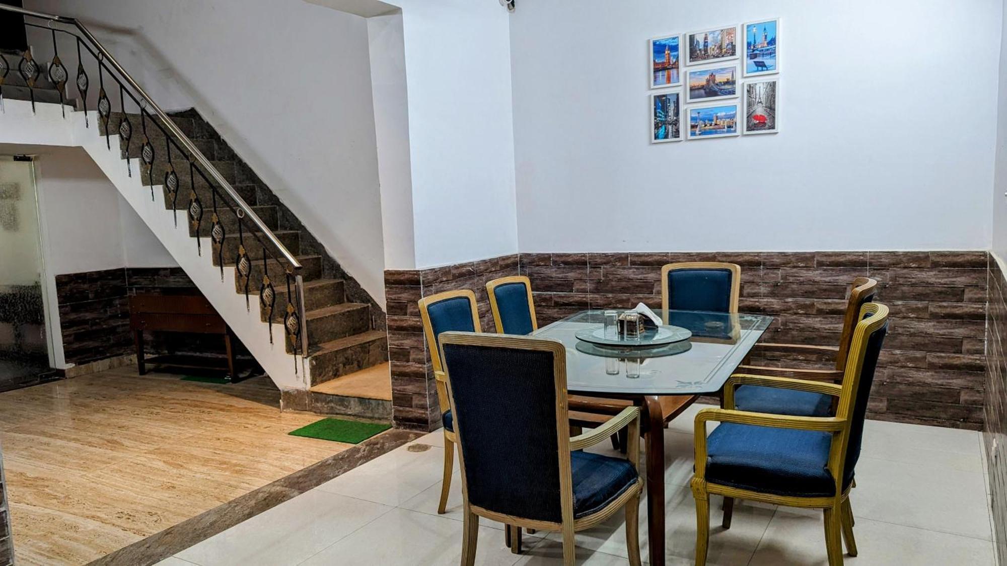 Hotel Lecston @Yashobhoomi Dwarka Sector - 25 Metro Station Делхи Екстериор снимка