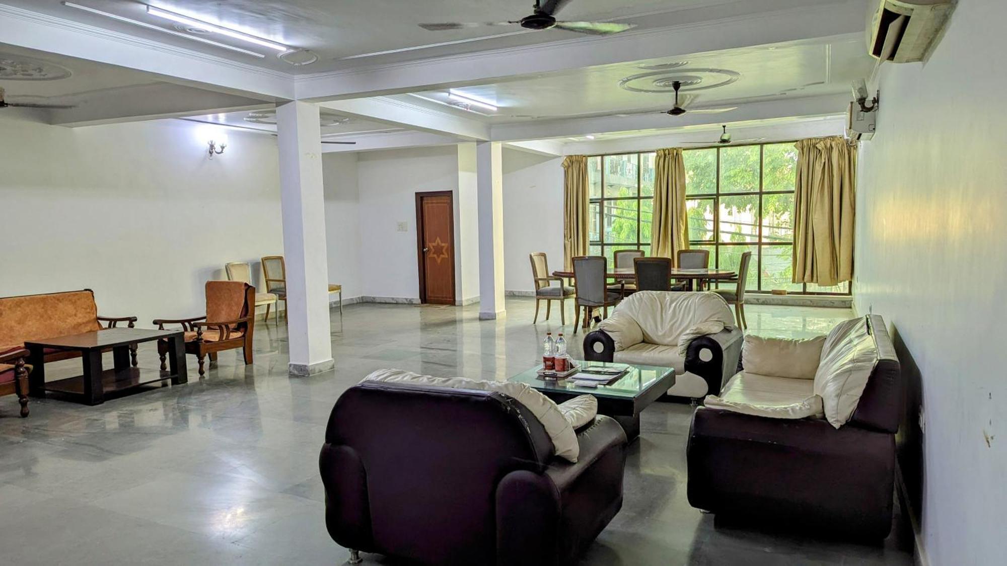 Hotel Lecston @Yashobhoomi Dwarka Sector - 25 Metro Station Делхи Екстериор снимка