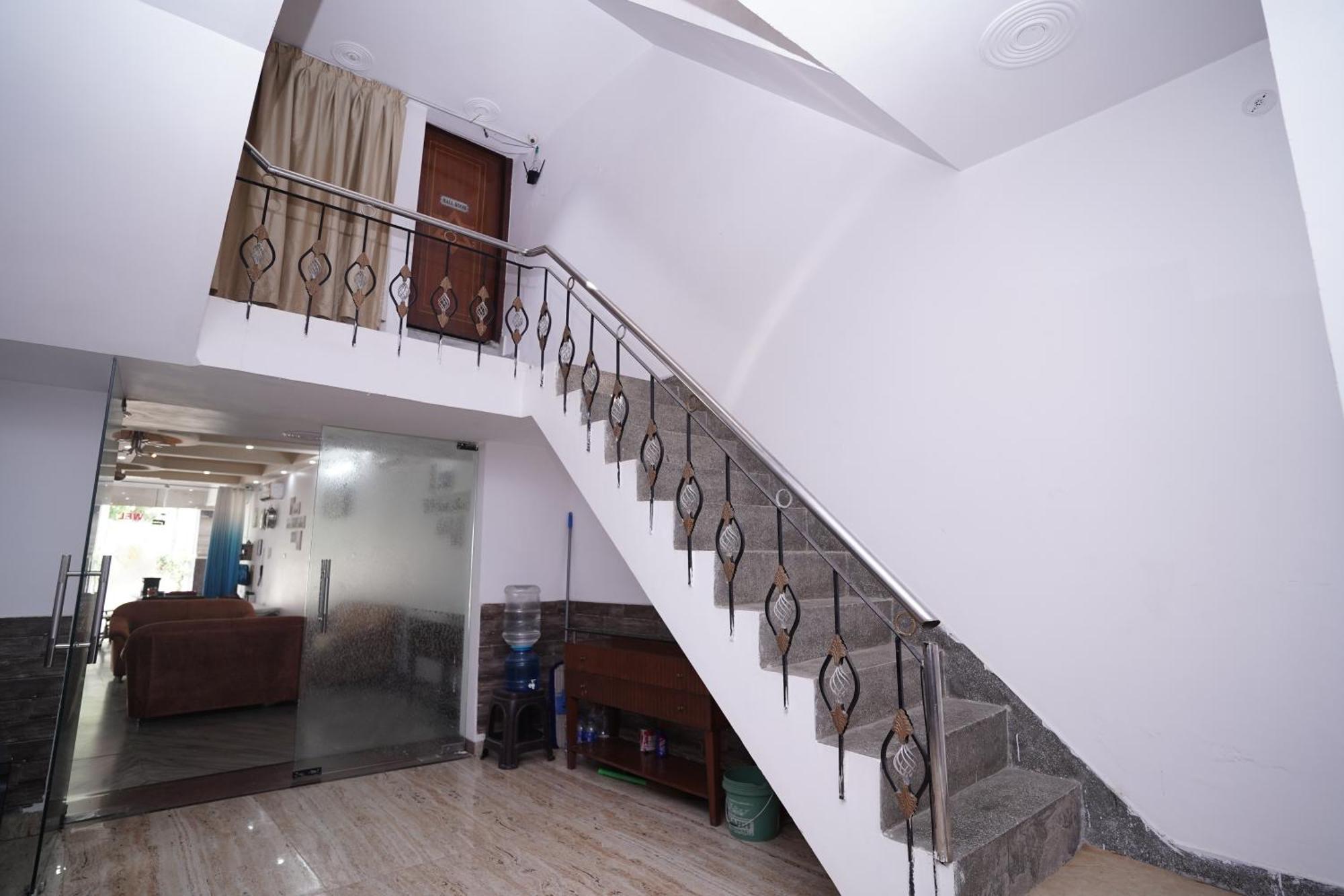 Hotel Lecston @Yashobhoomi Dwarka Sector - 25 Metro Station Делхи Екстериор снимка