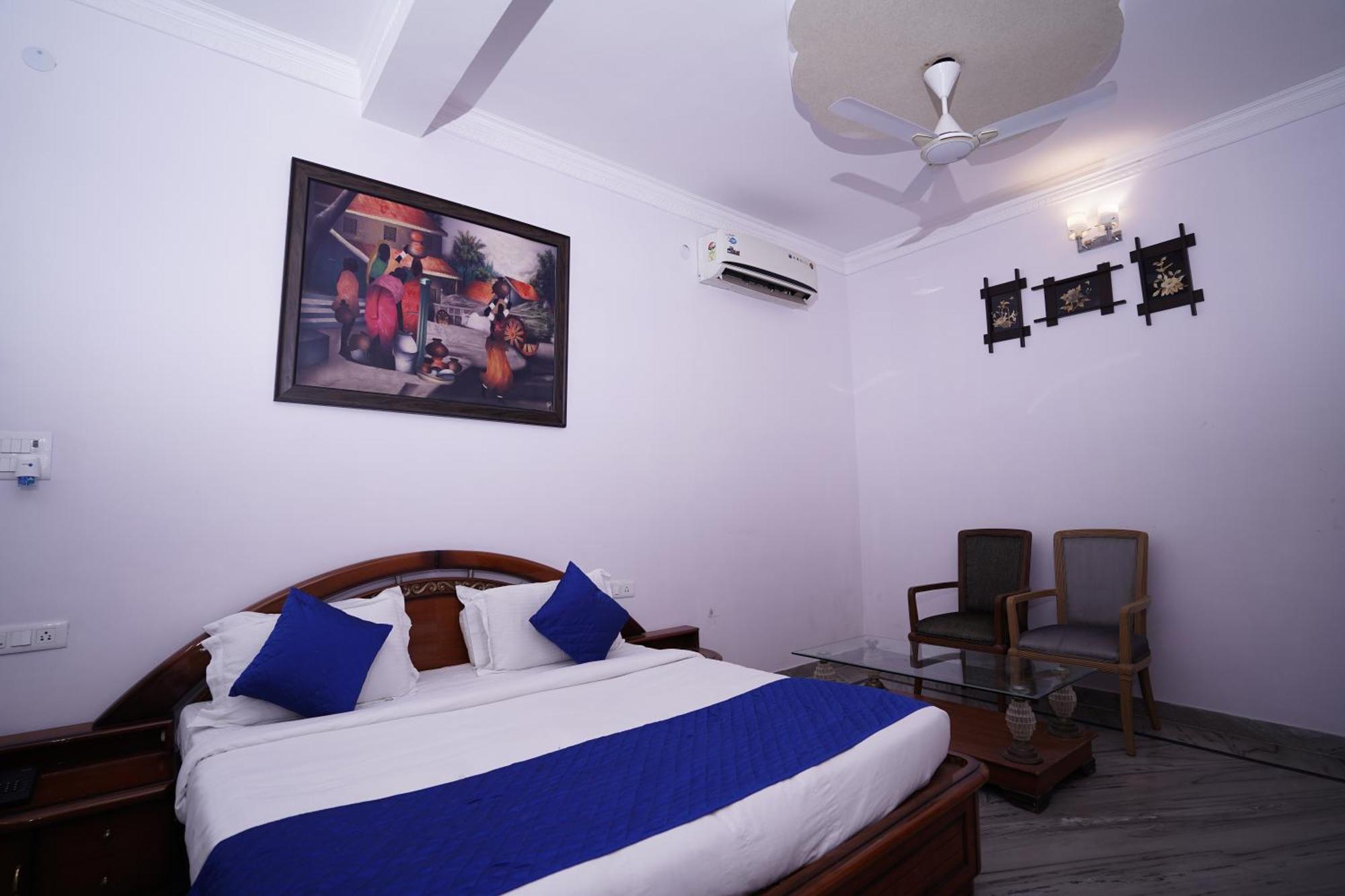 Hotel Lecston @Yashobhoomi Dwarka Sector - 25 Metro Station Делхи Екстериор снимка