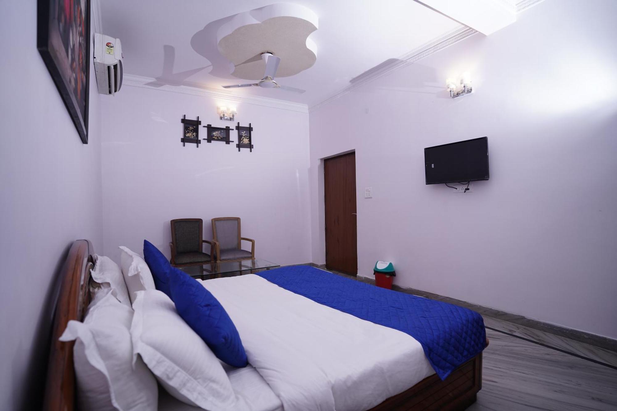 Hotel Lecston @Yashobhoomi Dwarka Sector - 25 Metro Station Делхи Екстериор снимка